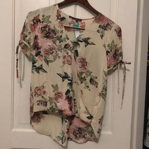 West Kei Tan Floral Surplice Toe Sleeve Top